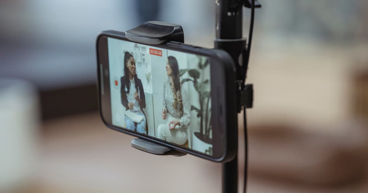 Ao gravar vídeo com celular, estabilize a sua imagem